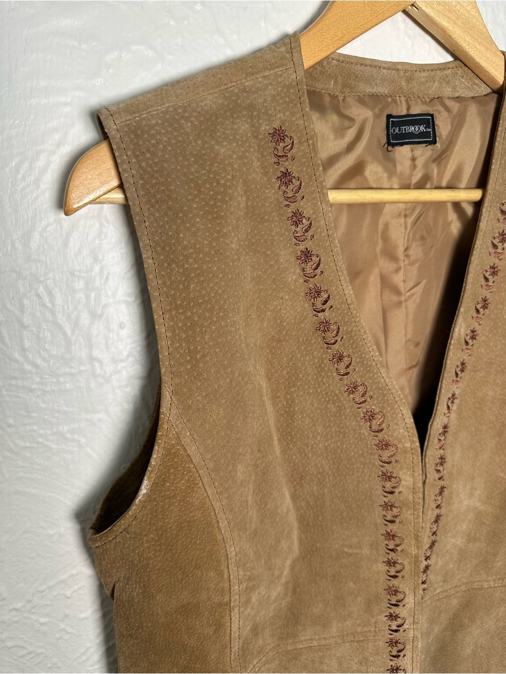 Outbrook Suede Vest Womens Large Tan Leather Embroidered Western Boho Vintage - Picture 2 of 8